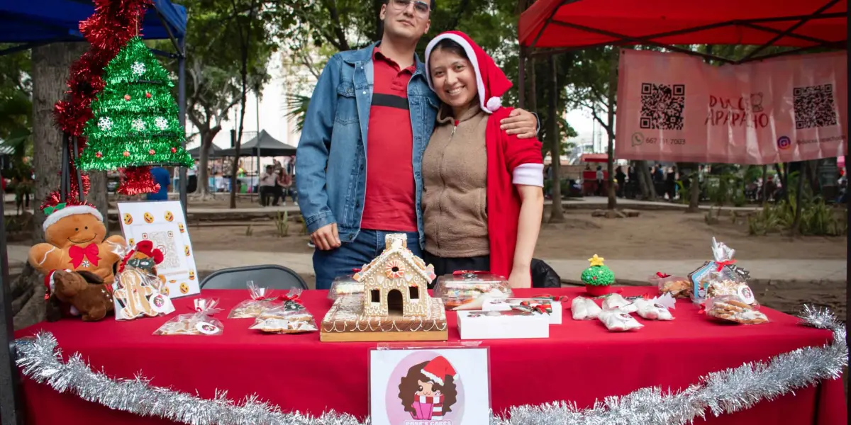 El talento joven toma la plazuela Álvaro Obregón en una jornada de fiesta y emprendimiento en el Bazar Juvenil organizado por el IMJU.