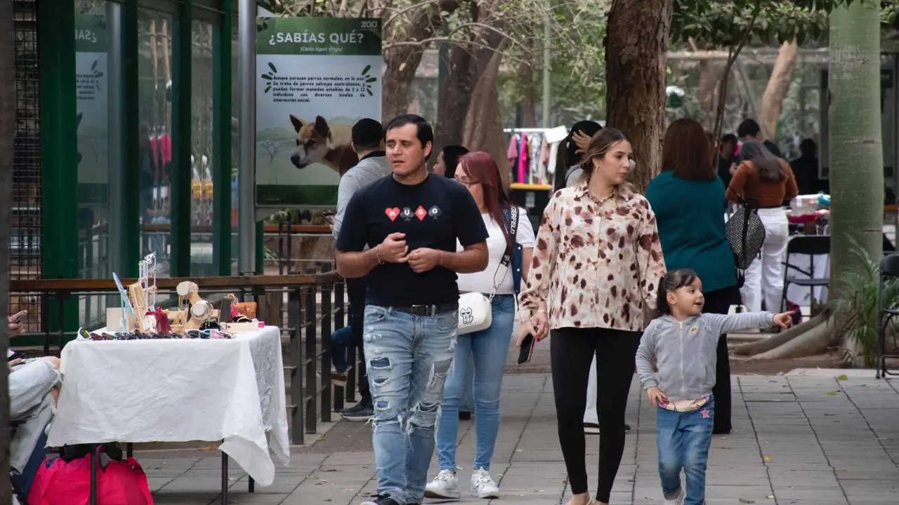 Zoológico de Culiacán combina emprendimiento y conciencia ambiental con su Mercado Navideño.