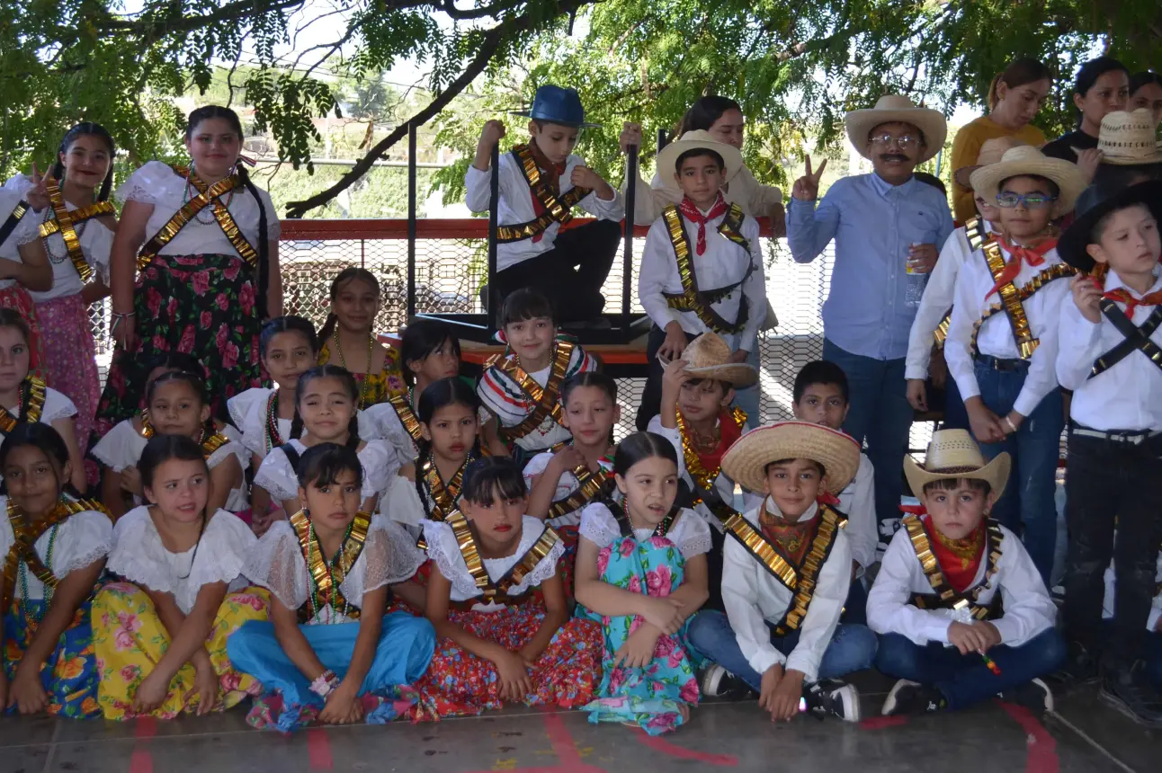 Primaria Juan M. Banderas celebra con fervor la Revolución Mexicana. Foto: Juan Madrigal