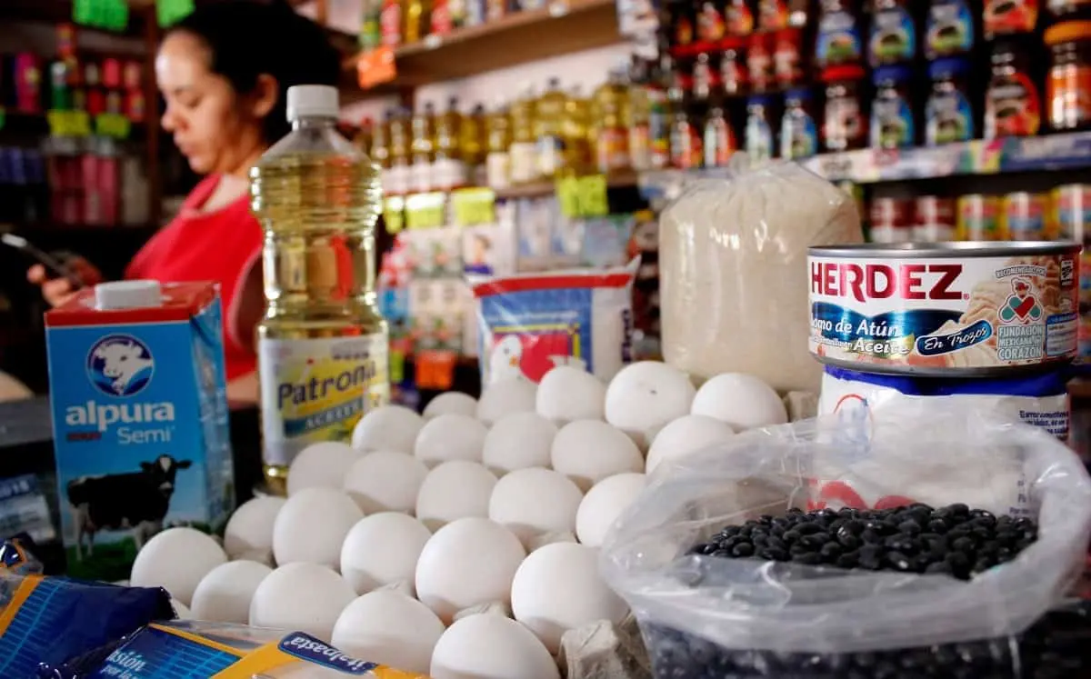 El gobierno debe garantizar la accesibilidad de la canasta básica en México. Foto: Enfoque