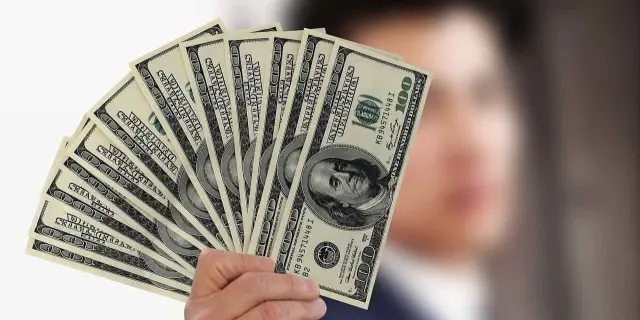 Precio del dólar hoy 1 de diciembre de 2025: $16.80 a la compra y $19.63 la venta