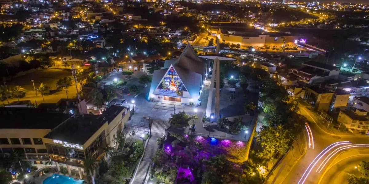 Así luciría La Lomita según la Inteligencia Artificial en el Día de la Virgen de Guadalupe.