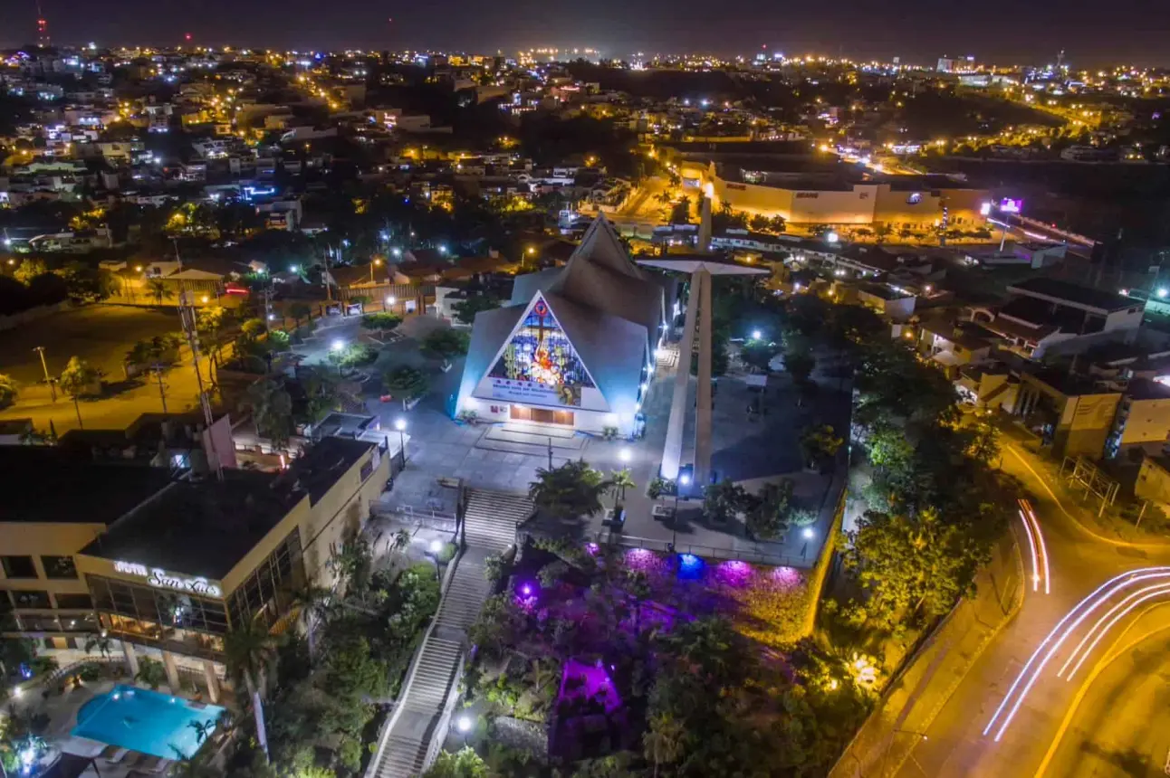 Así luciría La Lomita según la Inteligencia Artificial en el Día de la Virgen de Guadalupe.