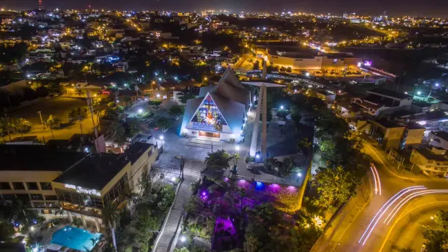 Así luciría La Lomita según la Inteligencia Artificial en el Día de la Virgen de Guadalupe.