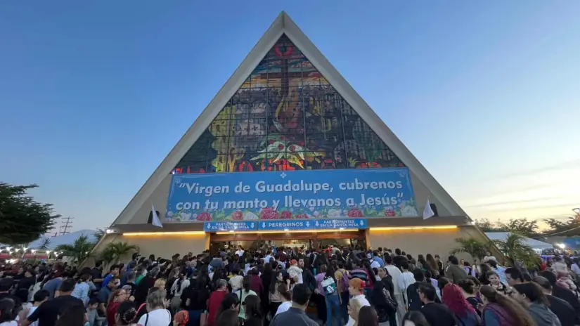 Templo Nuestra señora de Guadalupe, mejor conocida como La Lomita. Templo Nuestra señora de Guadalupe, mejor conocida como La Lomita.
