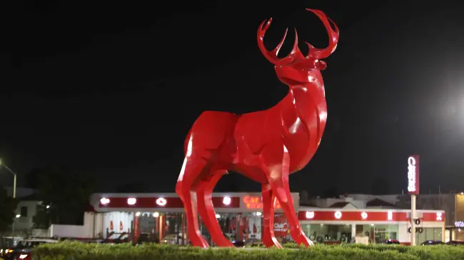 El Gran Venado Rojo.