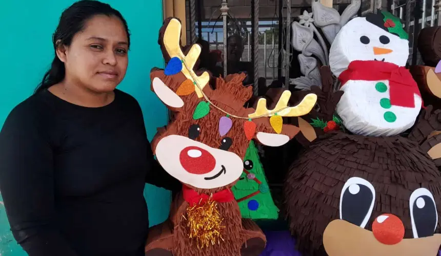 Selene Cruz, las piñatas de la alegría animan su vida