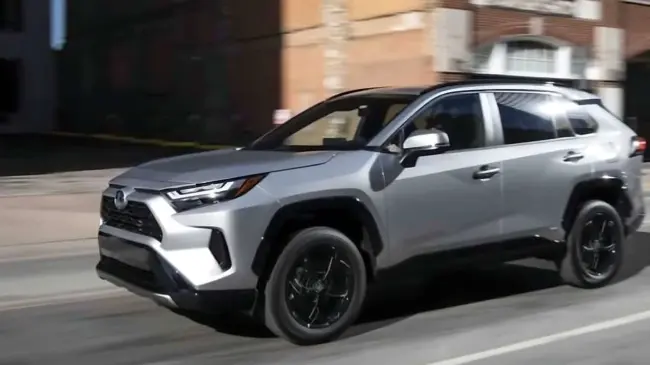 El RAV4 2024 llega con varias mejoras respecto a su versión anterior. Foto: Toyota