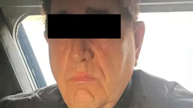 A Hernán El Mero Mero, le decomisaron pastillas de fentanilo, un arma y 800 mil pesos en efectivo.