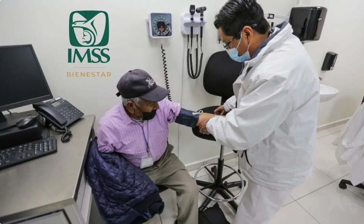 Aprovecha esta oportunidad y postúlate a la vacante del IMSS-Bienestar. Foto: Cortesía