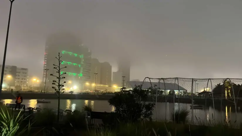 Así se ve Mazatlán con niebla.