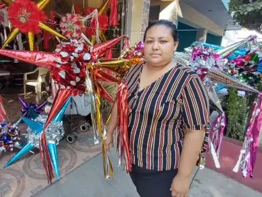 Las piñatas de Los Ángeles, un legado familiar que ilumina La Navidad en Culiacán