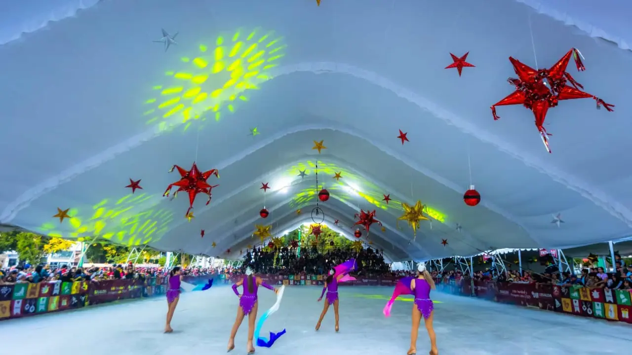 Navidad en Culiacán: Árbol encendido, pista de hielo y espectáculo “Wonderland On Ice”