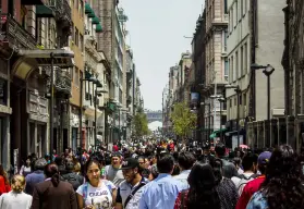 ¡Buenas nuevas! CDMX logra reducir la pobreza laboral de 30.6% a 22.7% en un año