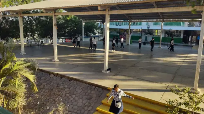 La Secundaria Estatal del fraccionamiento Los Ángeles tiene poco más de 8 años formando alumnos.
