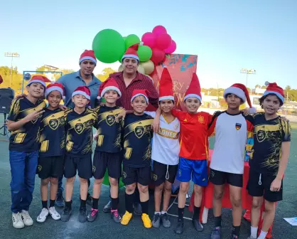 Leones FC celebra la Navidad con alegría y diversión para sus pequeños futbolistas