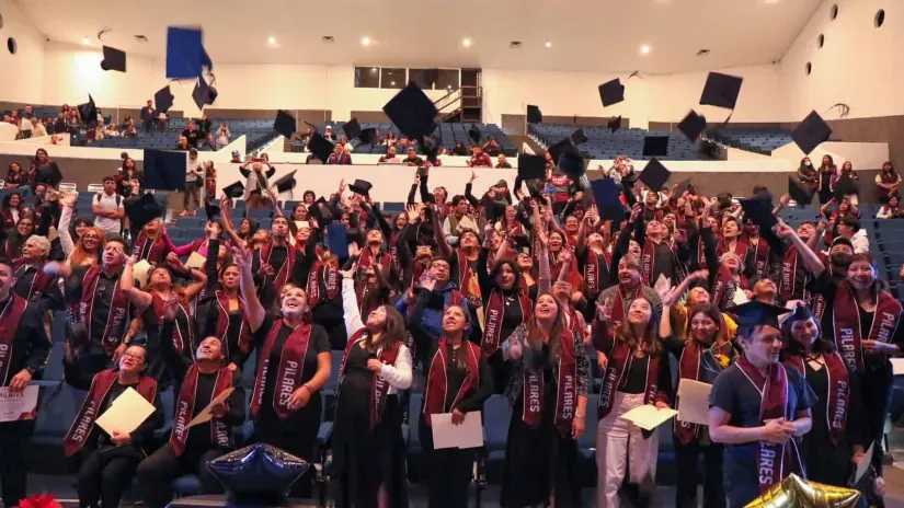 Con la ayuda de la Beca Pilares, más de 200 jóvenes se graduaron durante este mes de diciembre. Foto: Cortesía