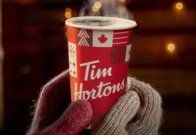 Cubeta y vasos navideños de Tim Hortons: ¿cuánto cuestan y dónde conseguirlos?