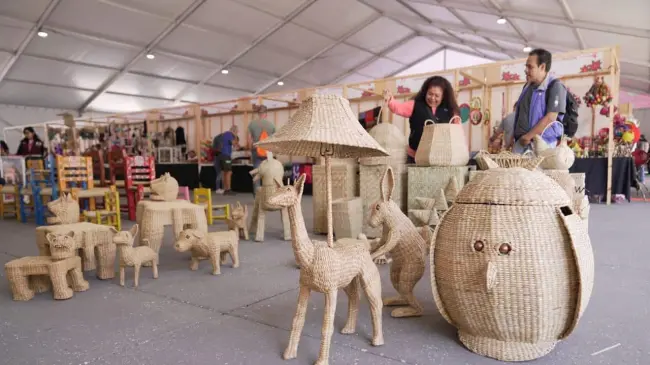 Zócalo de CDMX se llena de arte y cultura con “Artesanos en el Corazón”