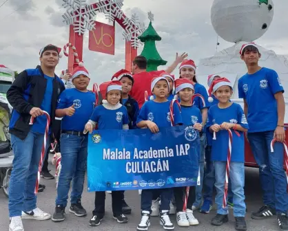 ¡Sonríe a la Blanca Navidad! Alumnos de Malala Buenos Aires, Culiacán con su entusiasmo y alegría iluminan el Desfile Navideño 2024