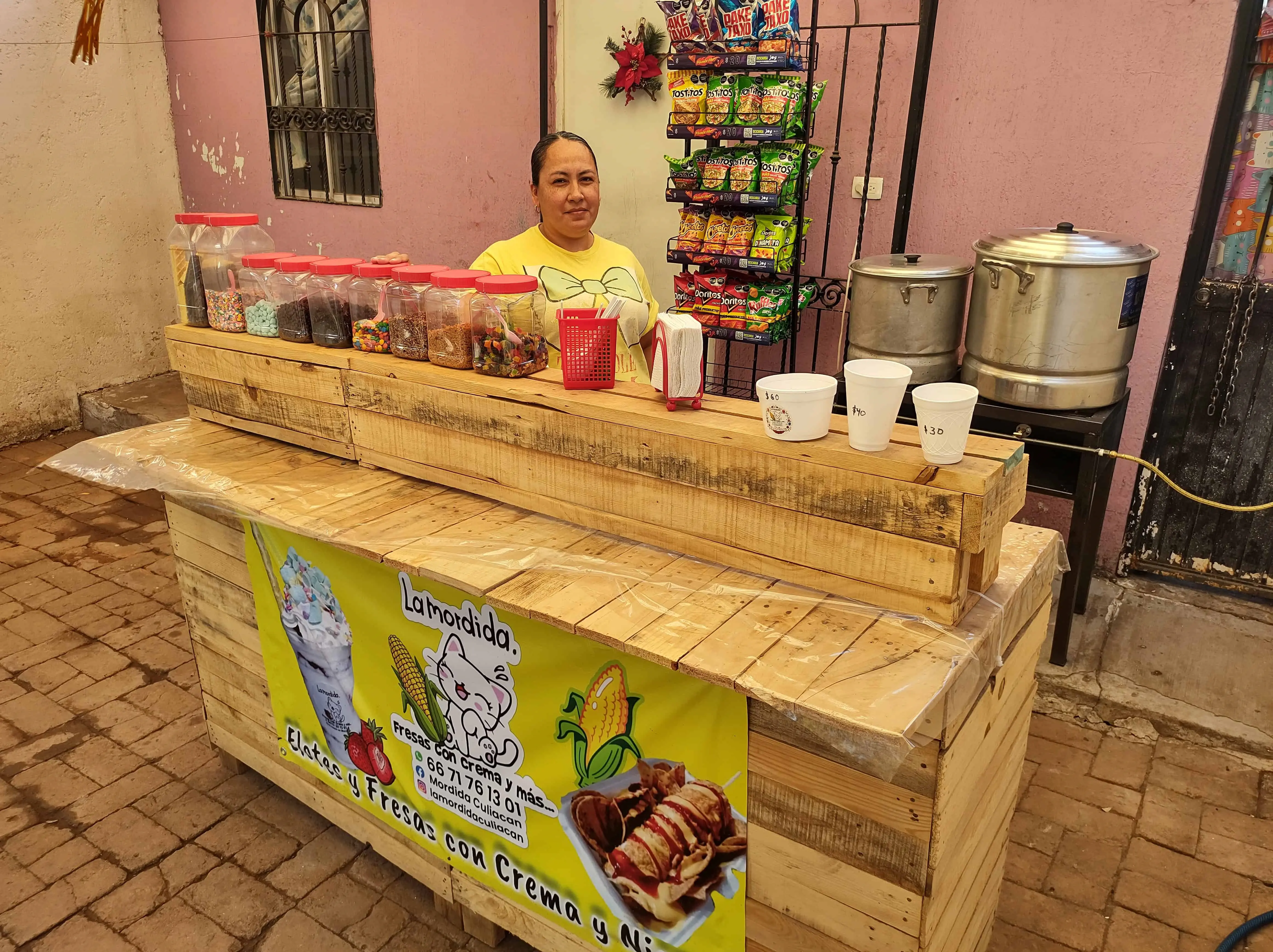 Daisy Sarabia y sus snacks, un ejemplo de resiliencia en el fraccionamiento Los Ángeles