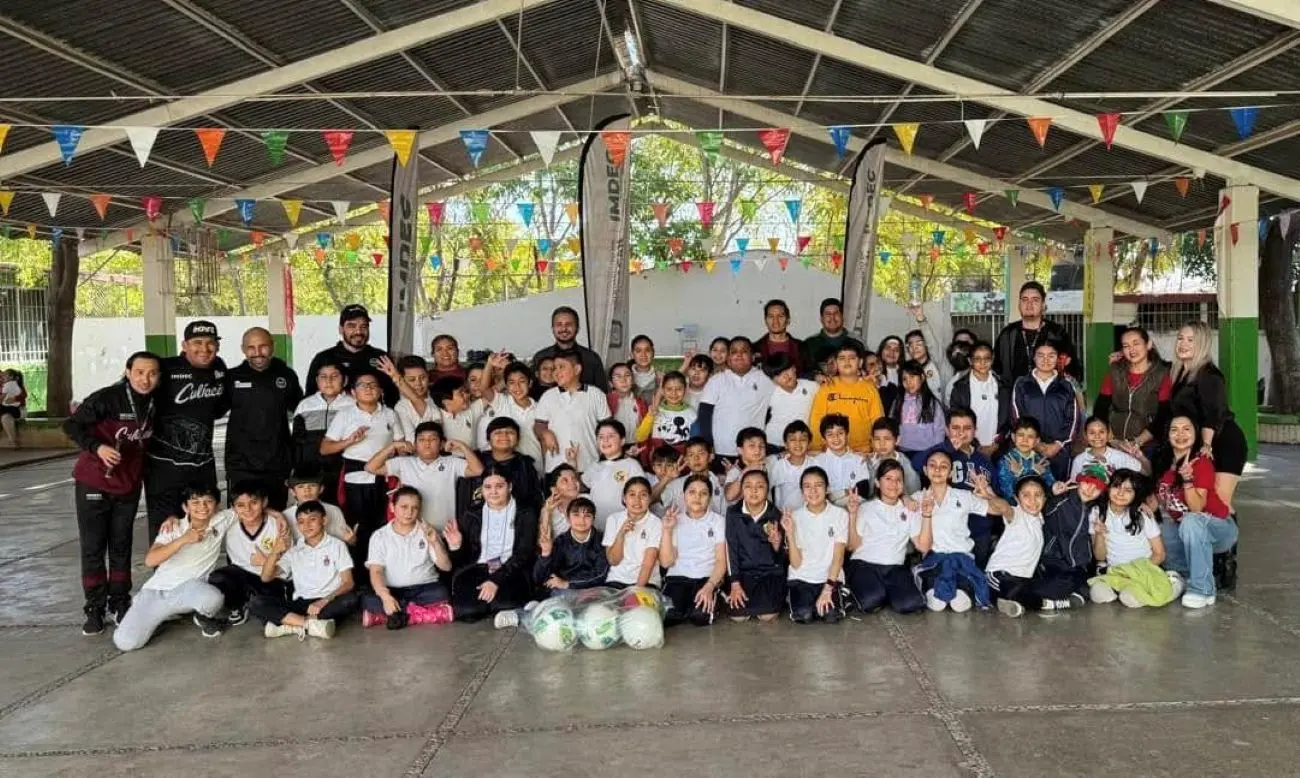 Las dinámicas recreativas fomentaron el trabajo en equipo y la importancia del ejercicio. El evento dejó una experiencia positiva y motivadora para toda la comunidad escolar.