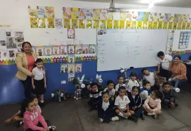 Con el uso de materiales reciclables, la primaria Gral. Ramón F. Iturbe en Culiacán fomenta la creatividad y el respeto al medio ambiente