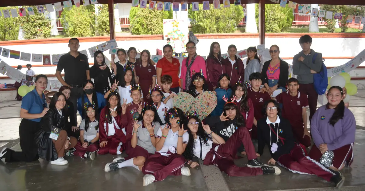 Feria de la Paz en la secundaria Técnica 80 en Culiacán, construye un futuro con esperanza