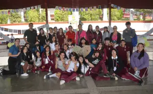 Feria de la Paz en la secundaria Técnica 80 en Culiacán, construye un futuro con esperanza