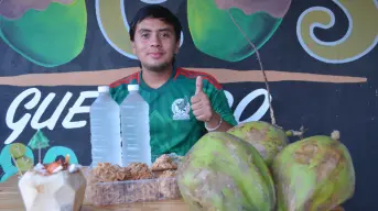 Rubén Guerrero creció entre cocos, hoy es encargado de un legado familiar refrescando corazones en Culiacán