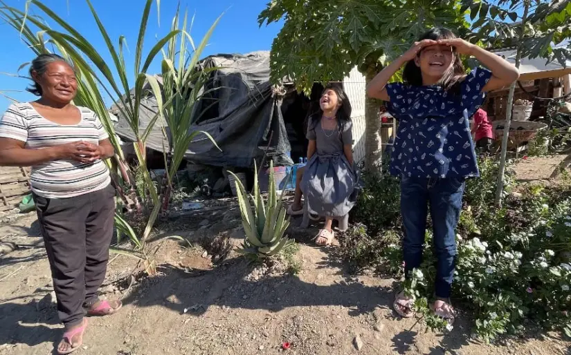 Rocío, la niña que Claudia Sheinbaum abrazó y besó en su primera visita a Sinaloa como presidenta de México 