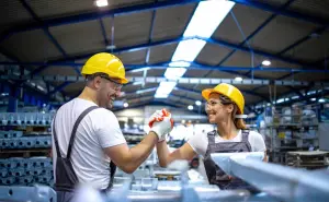 Trabajadores que ganarán más por el aumento del salario mínimo en 2025