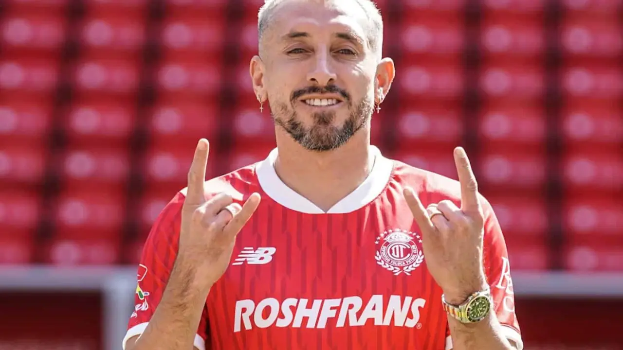 Héctor Herrera ficha con el Toluca. Foto: Cortesía