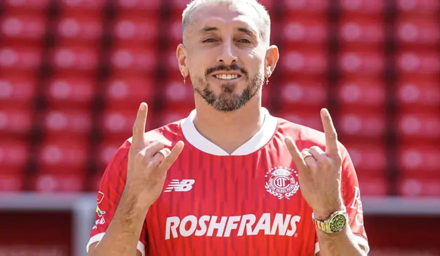 Héctor Herrera ficha con el Toluca. Foto: Cortesía