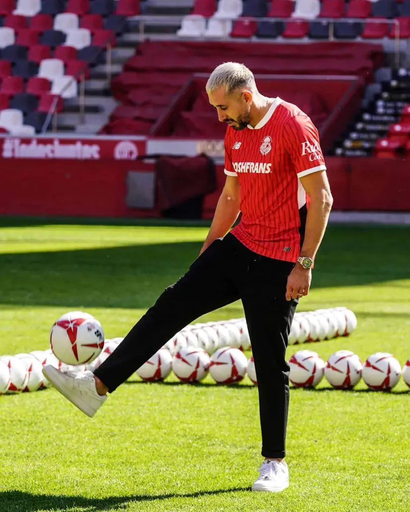 Héctor Herrera regresa al futbol mexicano con el equipo del Toluca. Foto: Cortesía