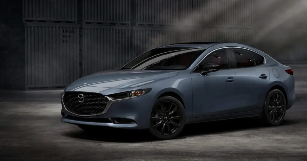 Mazda3 2025: características y precio del sedán que combina estilo y desempeño