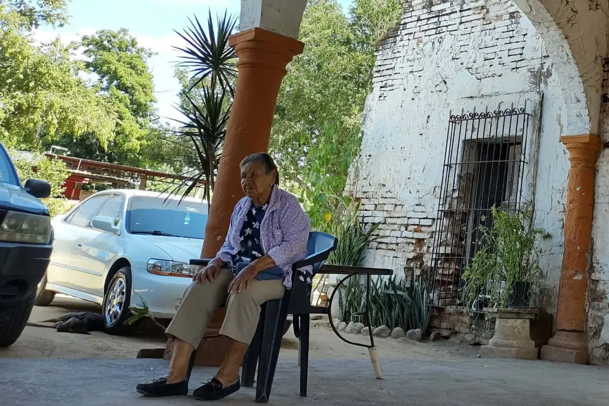 Amelia Medrano Beltrán resguarda la Hacienda de Loma de Rodriguera.