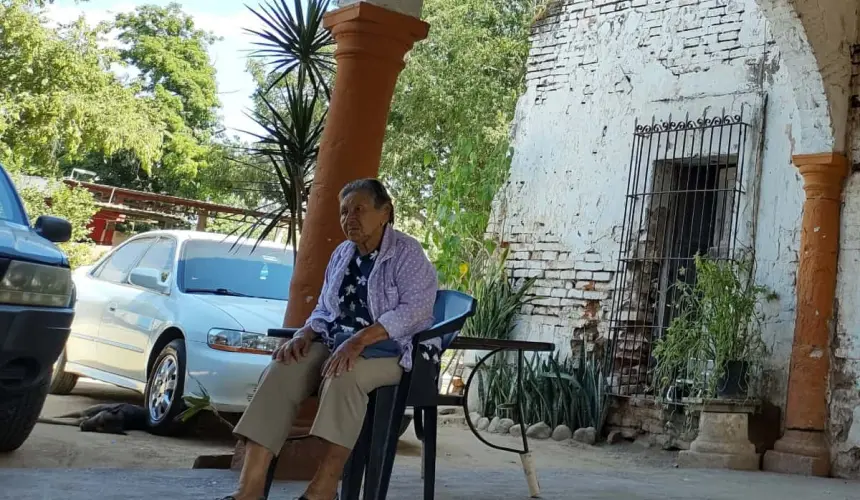 Amelia Medrano Beltrán resguarda la Hacienda de Loma de Rodriguera.