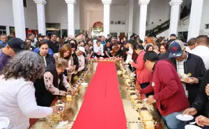 Parten Mega Rosca de en el ayuntamiento de Navolato 