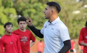 Conoce a Diego Armando Rodríguez, líder que forma futbolistas en el Deportivo Lombardo en Culiacán