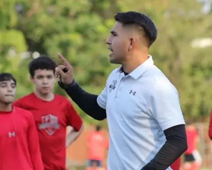 Conoce a Diego Armando Rodríguez, líder que forma futbolistas en el Deportivo Lombardo en Culiacán