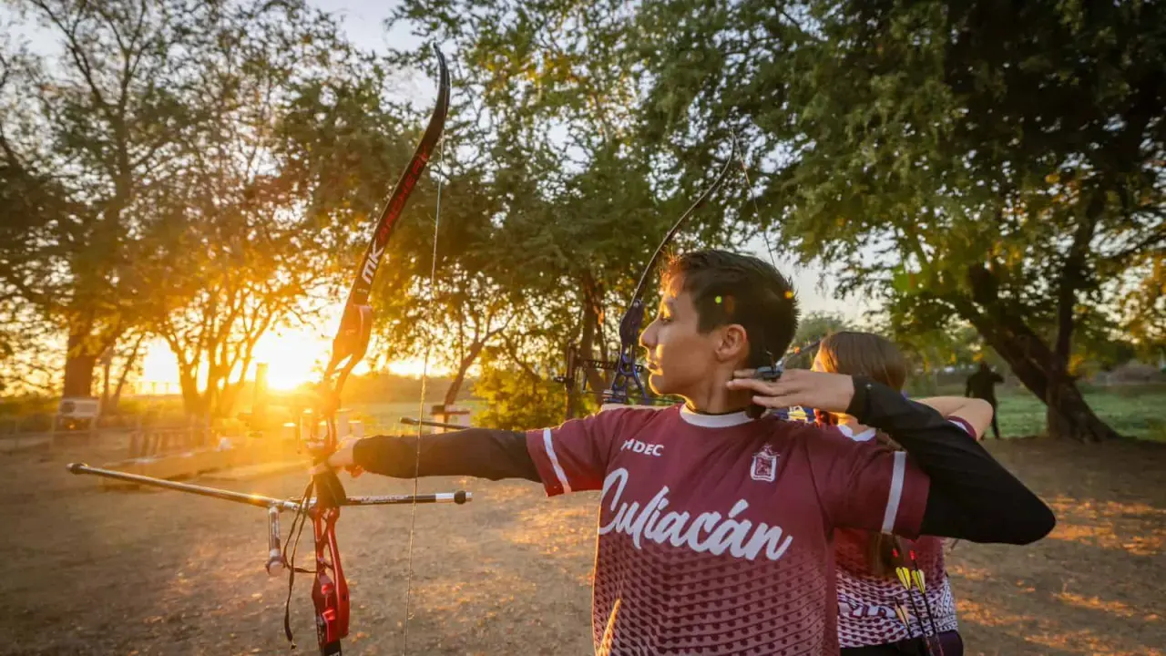 Arqueros de Culiacán solicitan mejoras en el Parque Las Riberas; alcalde asegura apoyo.