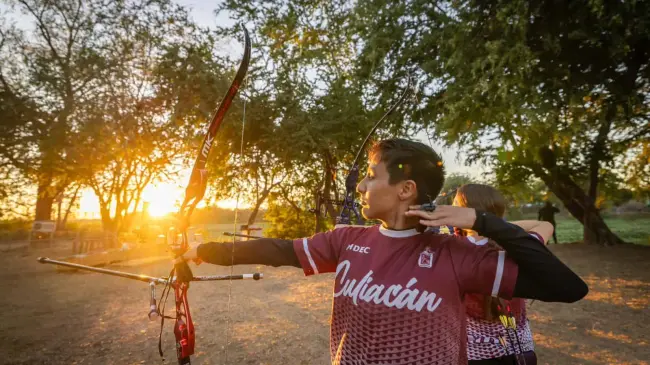 Arqueros de Culiacán solicitan mejoras en el Parque Las Riberas; alcalde asegura apoyo.