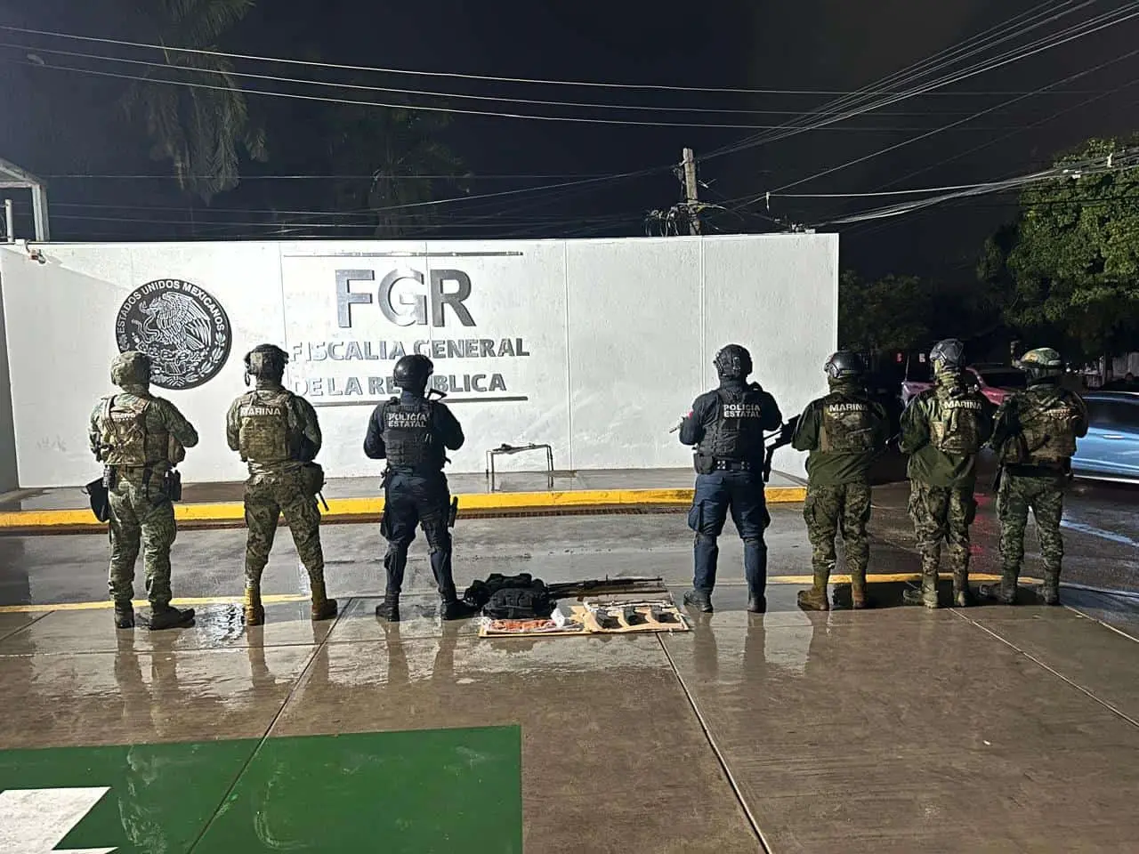 Colaboración entre fuerzas armadas y policías da resultados en Culiacán.