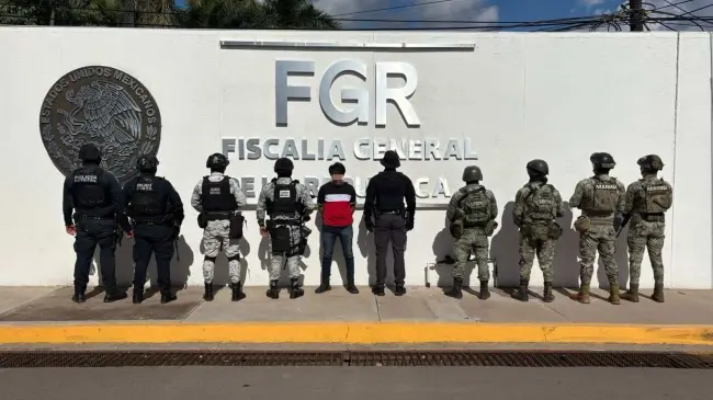 Recorridos de vigilancia en Culiacán: detienen a sujeto con arma y marihuana.