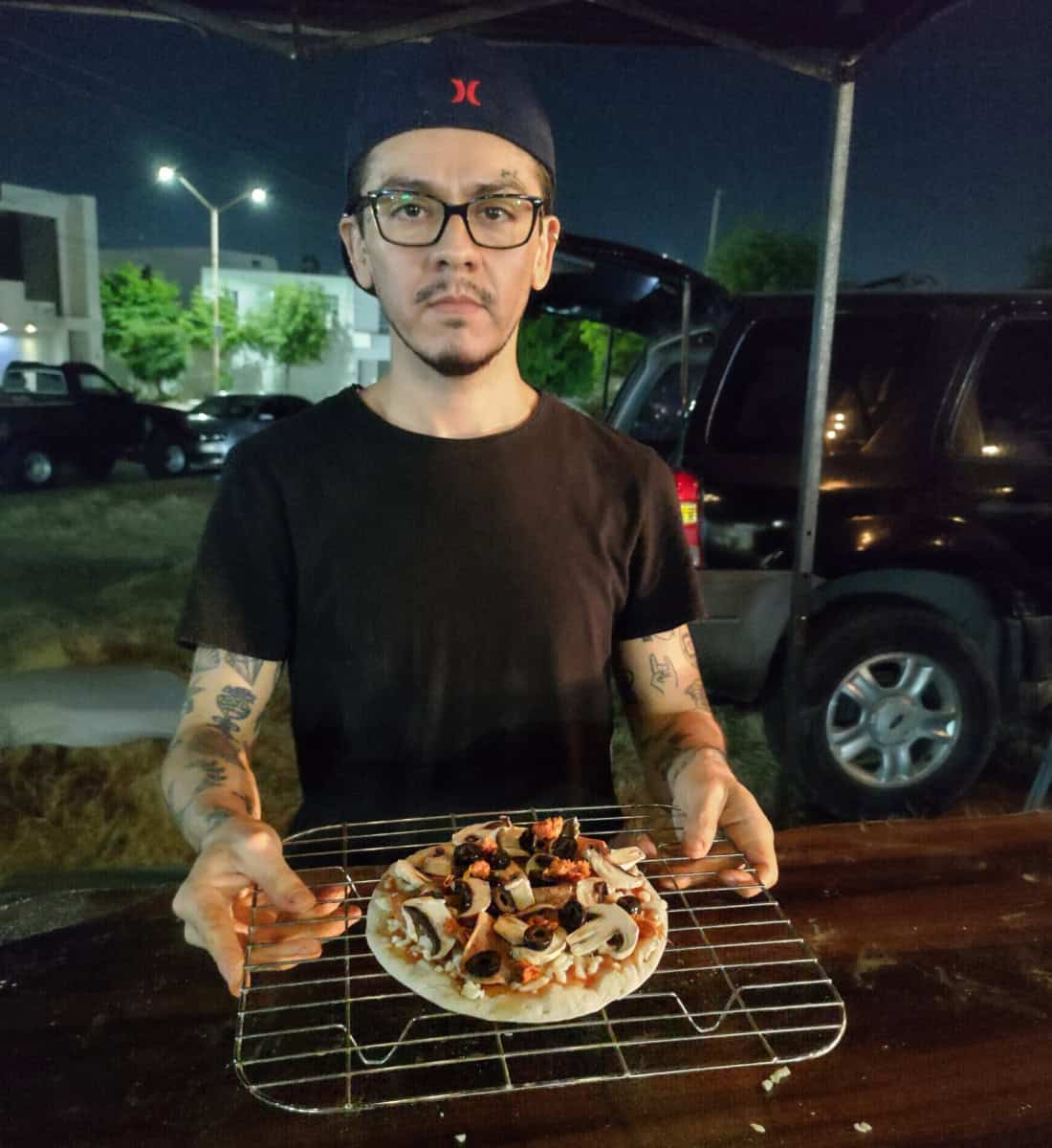 El emprendedor que conquista Santa Fe con sus pizzas a la leña en Culiacán