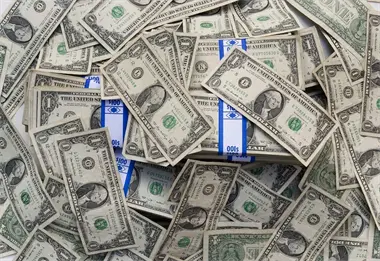 Precio del dólar hoy 10 de octubre de 2025: $16.30 a la compra y $20.35 la venta