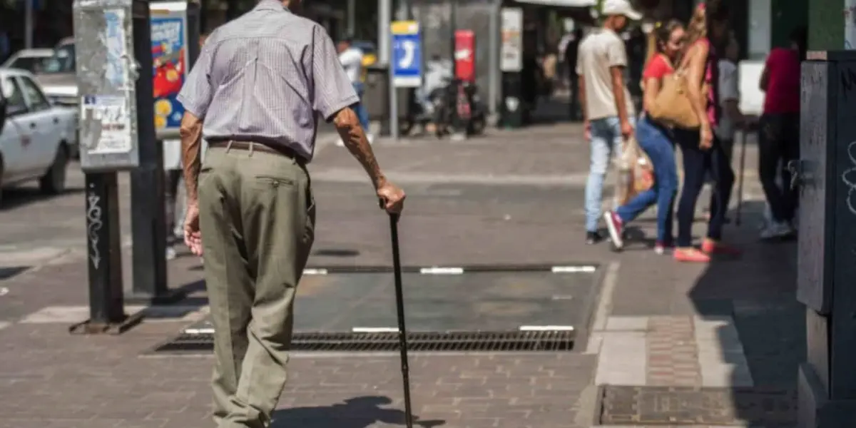 Caminar por la ciudad es uno de los mejores ejercicios que se puede realizar. Foto: Cortesía.