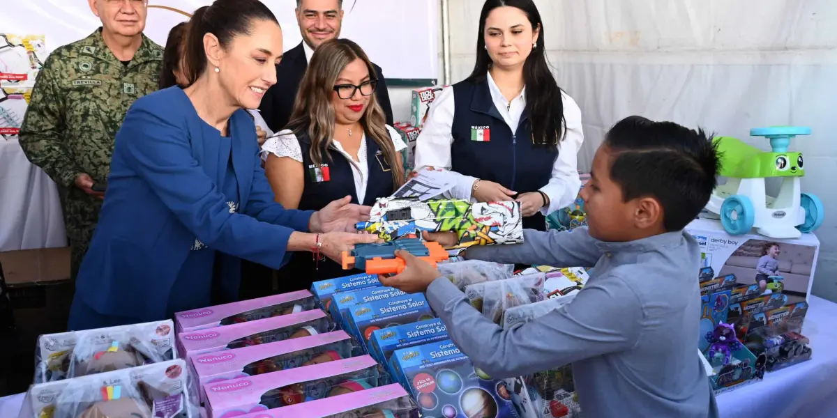 Sheinbaum promueve la paz: Intercambia armas por juguetes educativos y evita la violencia infantil.