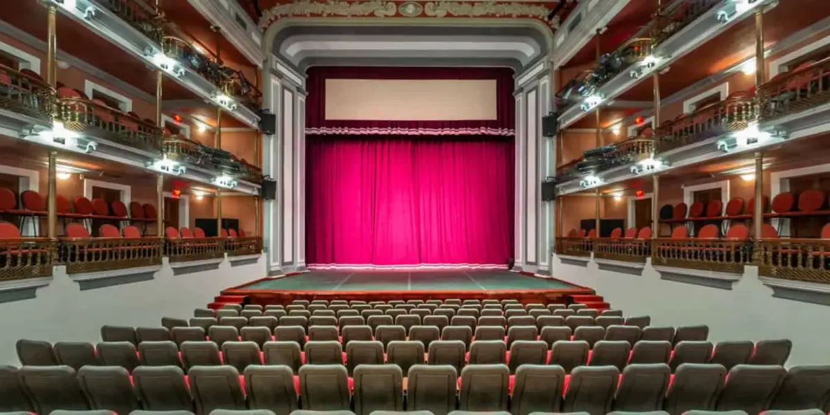 El Teatro Ángela Peralta se encuentra ubicado en el Centro Histórico de Mazatlán. Foto: Sinaloa 360.